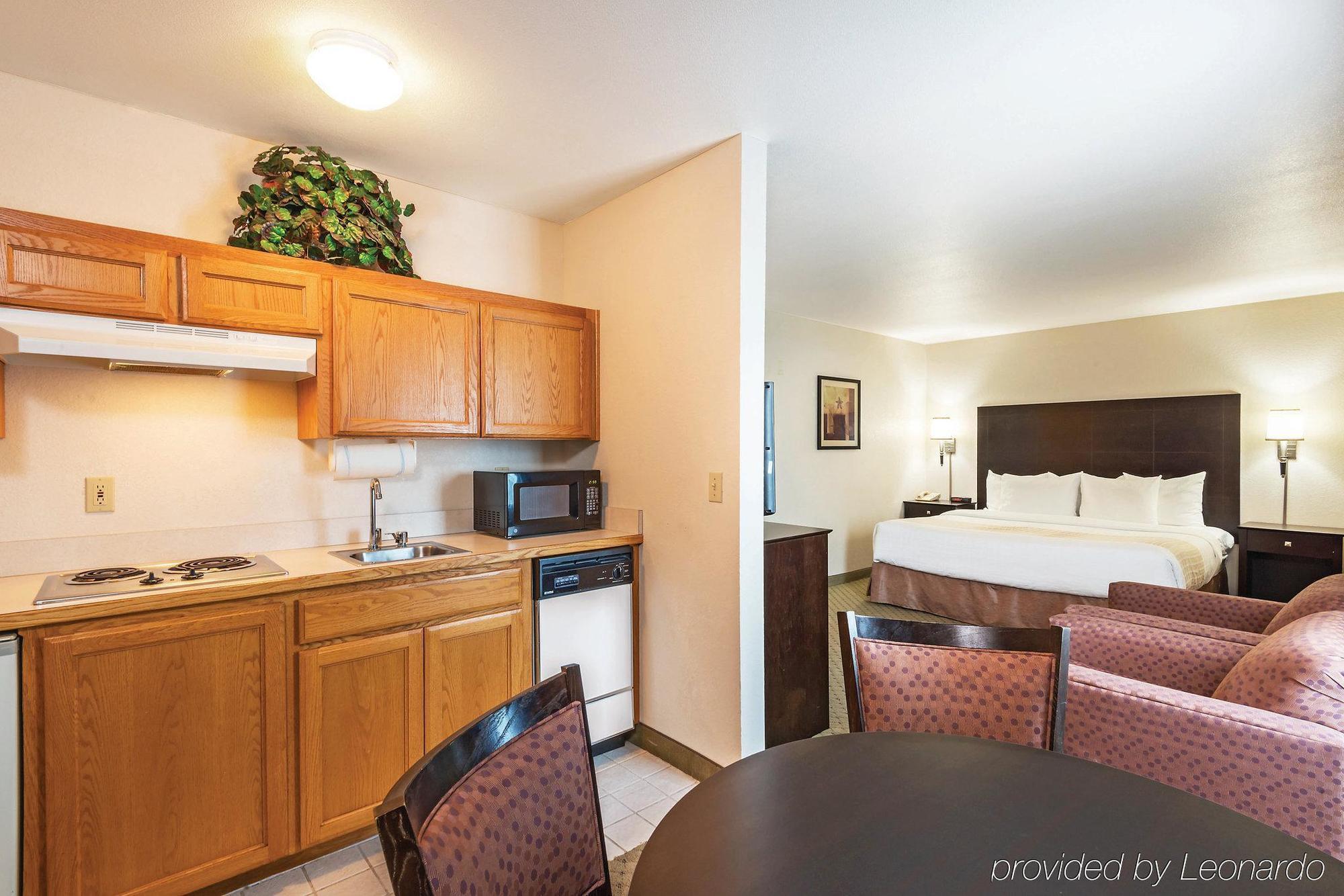 La Quinta By Wyndham Spokane Valley Exterior photo