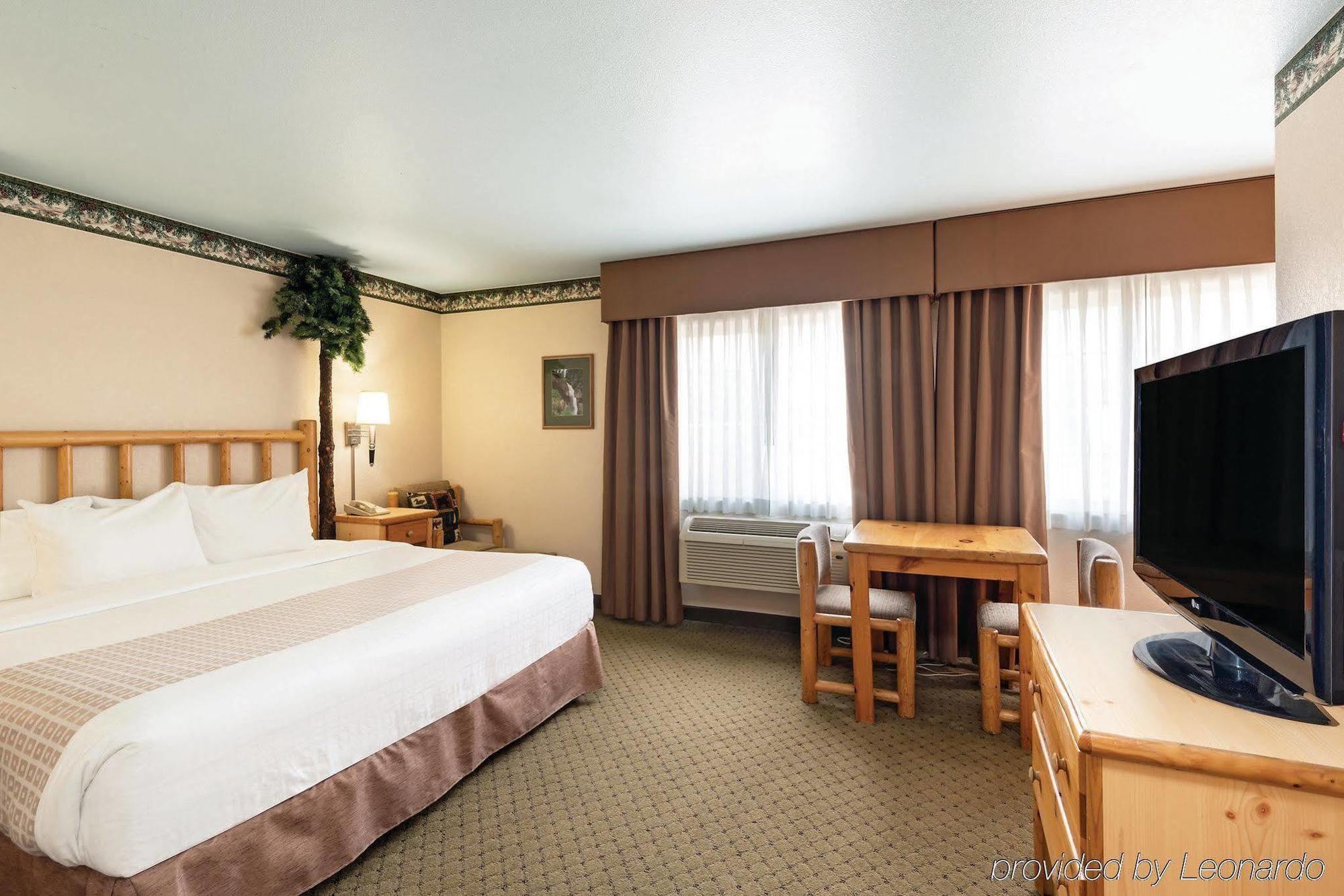 La Quinta By Wyndham Spokane Valley Exterior photo